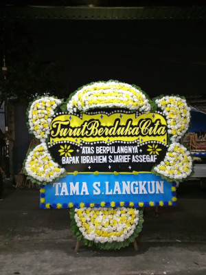 Papan Bunga Duka di Agung Lawongan