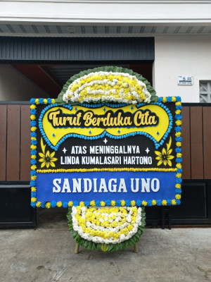 Papan Bunga Duka di Agung Lawongan