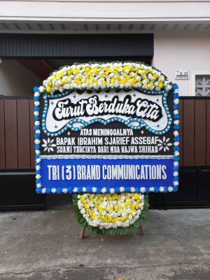 Papan Bunga Duka di Agung Lawongan